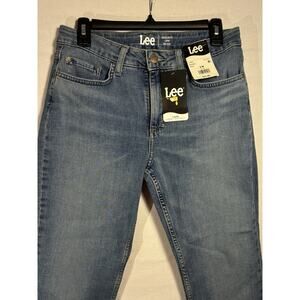 *NWT* LEE Size 8 Mid Rise Wave Regular Fit Capri Casual Jeans